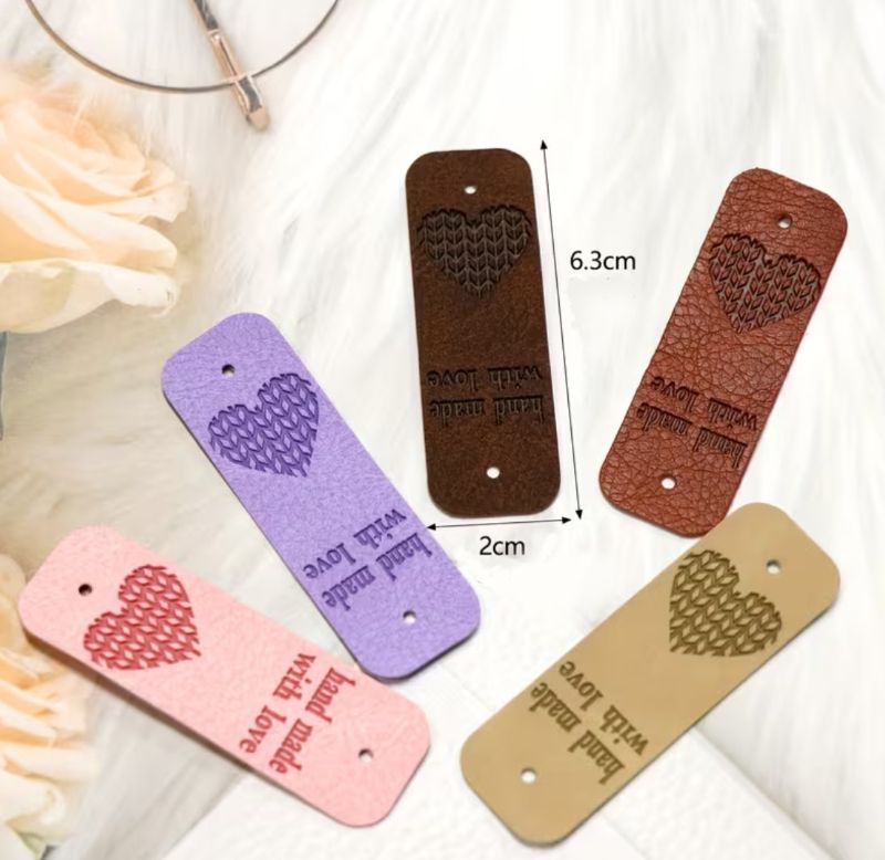 Handmade- merkki niitillä