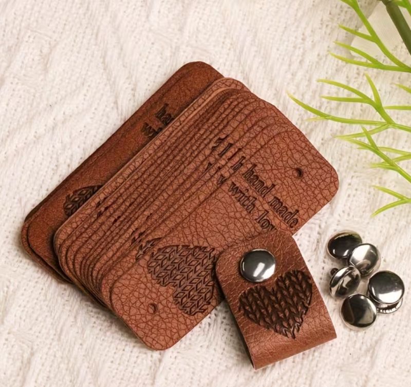 Handmade- merkki niitillä - Image 6