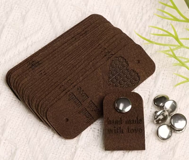 Handmade- merkki niitillä - Image 8