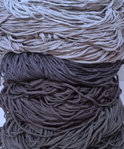 Harmaat trikookuteet