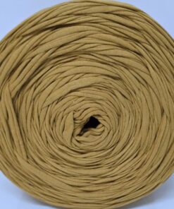 Tumma sinapinkeltainen jumborulla