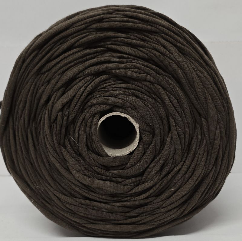 Kahvinruskea jumborulla