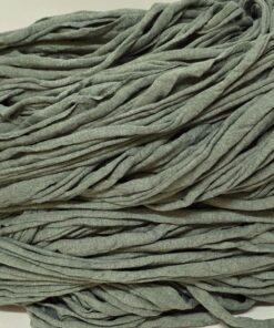 Paksua jadenvihreää trikookudetta