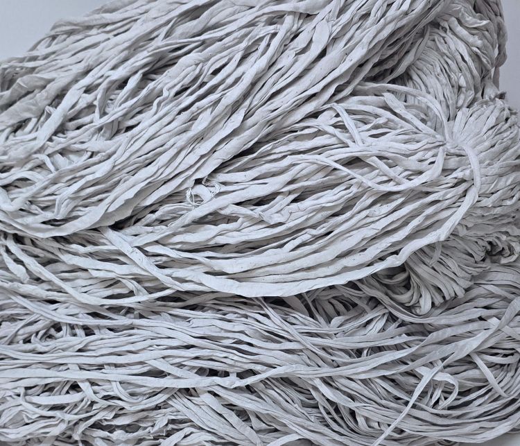 Vaaleanharmaa trikookude