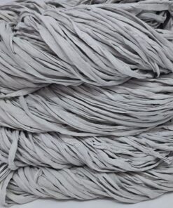 Vaaleanharmaa trikookude