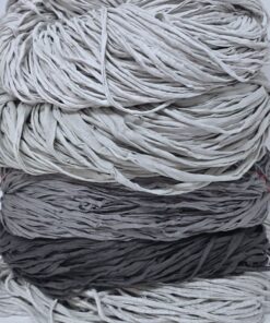 Harmaat trikookuteet